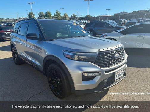 2022 Ford Explorer ST-Line