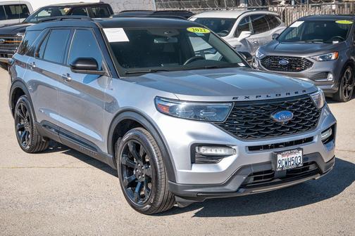 2022 Ford Explorer ST-Line