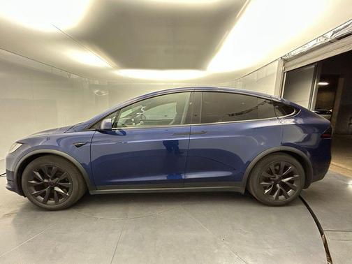 2023 Tesla Model X Base