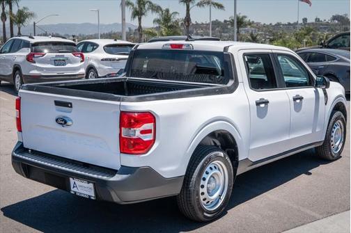 2022 Ford Maverick XL