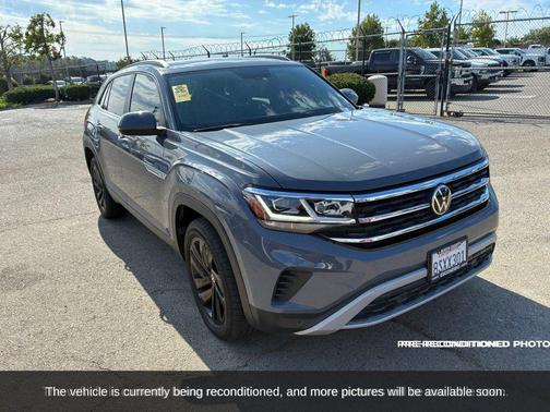 2020 Volkswagen Atlas Cross Sport 2.0T SE w/Technology 4MOTION
