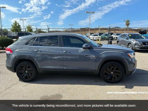 2020 Volkswagen Atlas Cross Sport 2.0T SE w/Technology 4MOTION