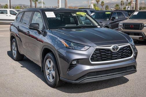 2024 Toyota Highlander LE
