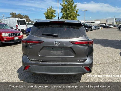 2024 Toyota Highlander LE