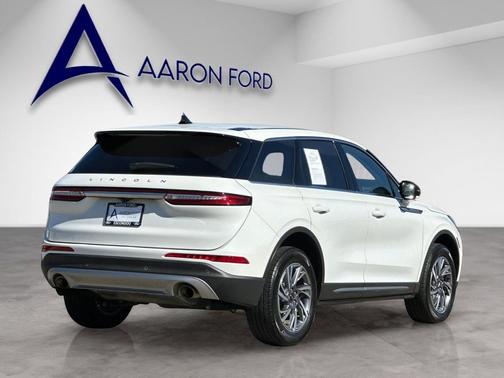 2023 Lincoln Corsair Standard