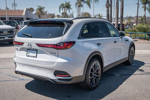 2025 Mazda CX-70 PHEV Premium Package