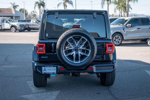 2024 Jeep Wrangler 4xe Sahara