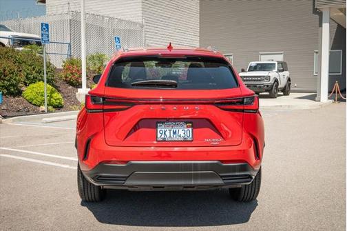 2024 Lexus NX 350h Premium
