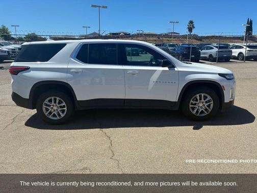 2023 Chevrolet Traverse LS