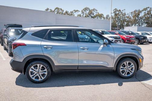 2023 Kia Seltos S