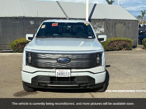 2023 Ford F-150 Lightning LARIAT