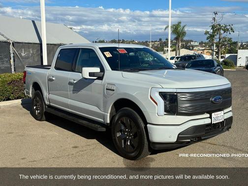 2023 Ford F-150 Lightning LARIAT