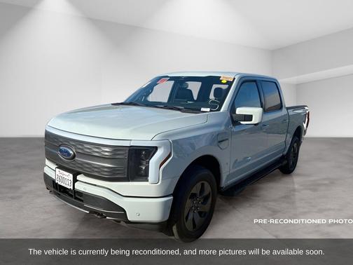 2023 Ford F-150 Lightning LARIAT