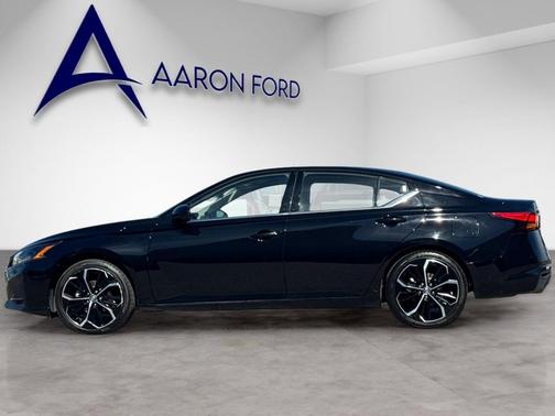 2023 Nissan Altima SR FWD