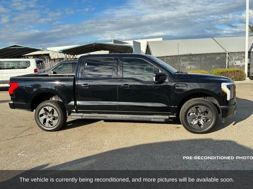 2023 Ford F-150 Lightning LARIAT