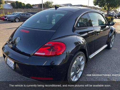 2013 Volkswagen Beetle 2.5L Fender Edition
