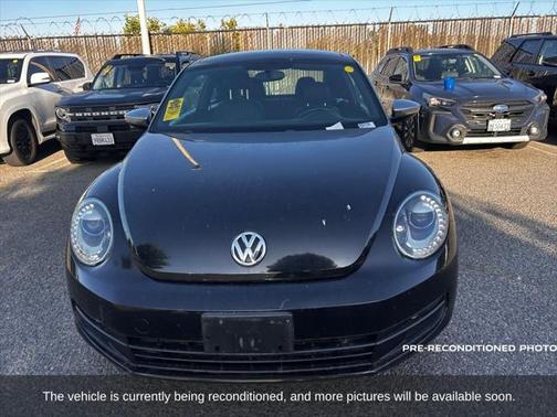 2013 Volkswagen Beetle 2.5L Fender Edition