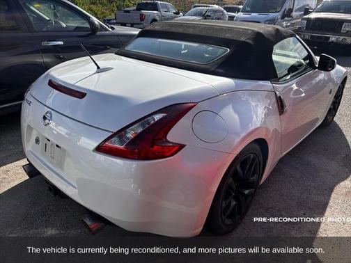 2018 Nissan 370Z Base