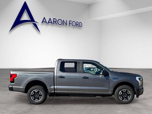 2024 Ford F-150 Lightning Pro