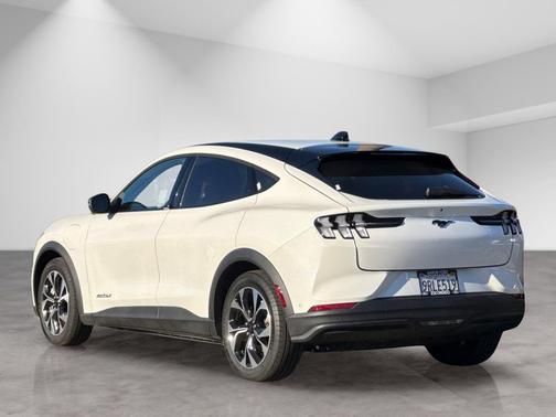 2024 Ford Mustang Mach-E Select