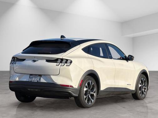 2024 Ford Mustang Mach-E Select
