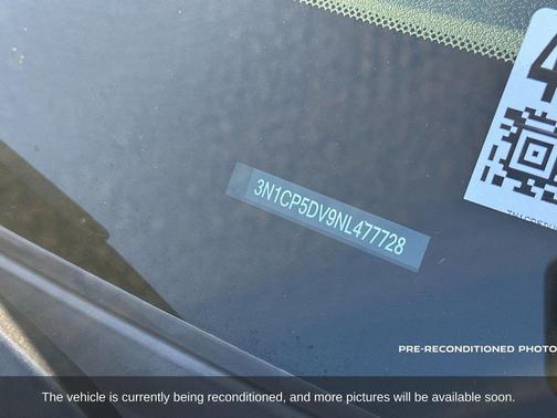 2022 Nissan Kicks SR