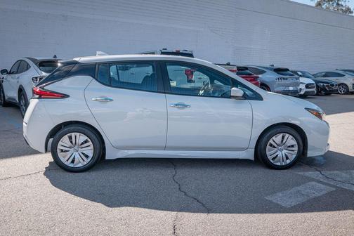 2024 Nissan Leaf S