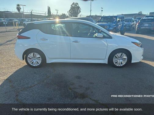 2024 Nissan Leaf S