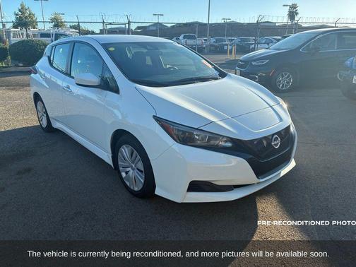 2024 Nissan Leaf S