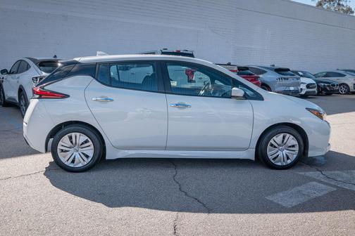 2024 Nissan Leaf S