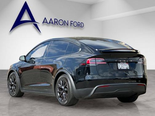 2023 Tesla Model X Standard Range