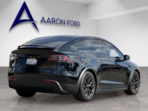 2023 Tesla Model X Standard Range