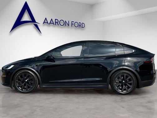 2023 Tesla Model X Standard Range