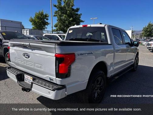 2024 Ford F-150 Lightning Flash