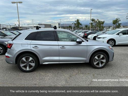 2022 Audi Q5 40 Premium Plus
