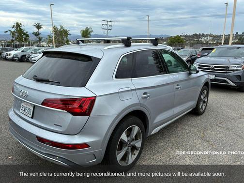2022 Audi Q5 40 Premium Plus