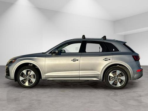 2022 Audi Q5 40 Premium Plus