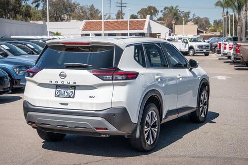2023 Nissan Rogue SV