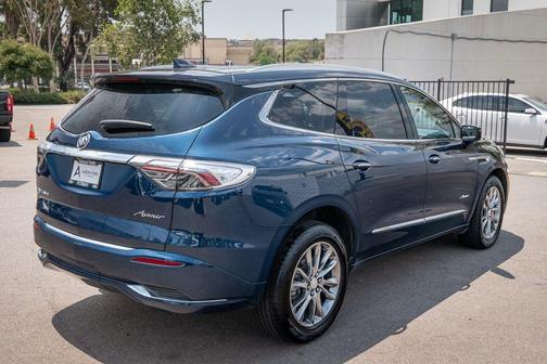 2022 Buick Enclave AWD Avenir