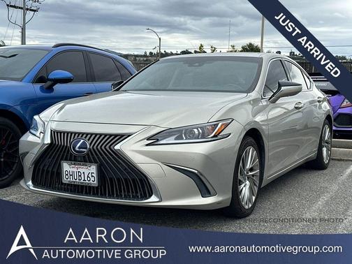 2019 Lexus ES 300h Luxury