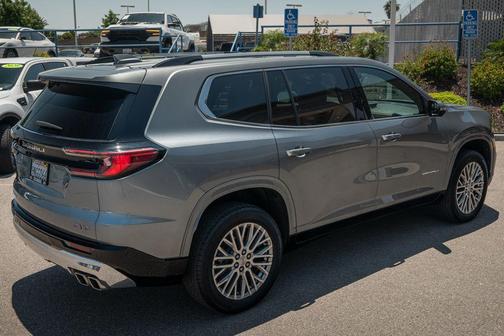 2024 GMC Acadia Denali