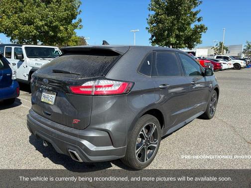 2022 Ford Edge ST
