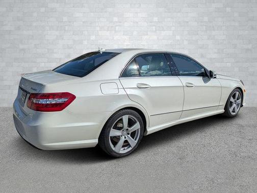 2011 Mercedes-Benz E-Class 4MATIC
