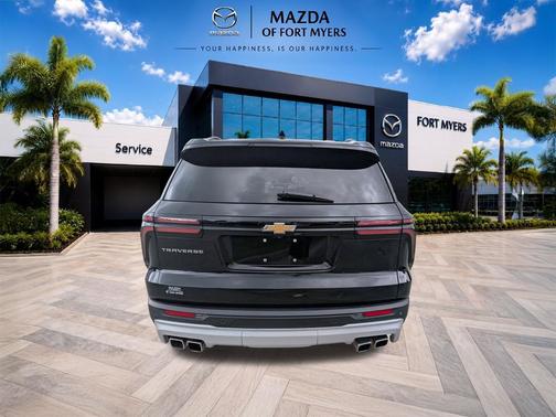 Mosaic Black Metallic 2024 Chevrolet Traverse LT