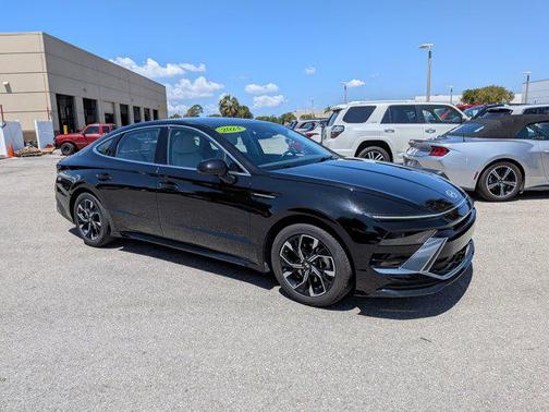 Onyx Black 2024 Hyundai SONATA SEL