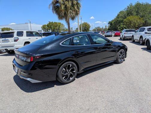 Onyx Black 2024 Hyundai SONATA SEL