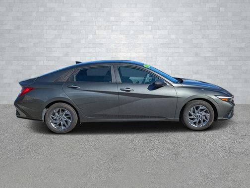 2025 Hyundai ELANTRA HEV Blue