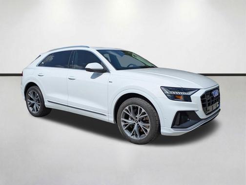 Carrara White 2023 Audi Q8 55 Premium Plus