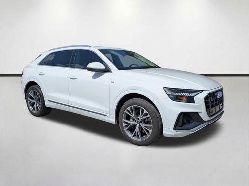 Carrara White 2023 Audi Q8 55 Premium Plus