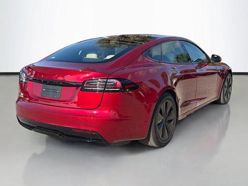 2024 Tesla Model S Long Range